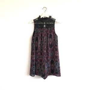 🛍️ 3/$20 BCBGeneration Pink / Maroon Paisley Lace Yoke High Neck Romper Sz Small